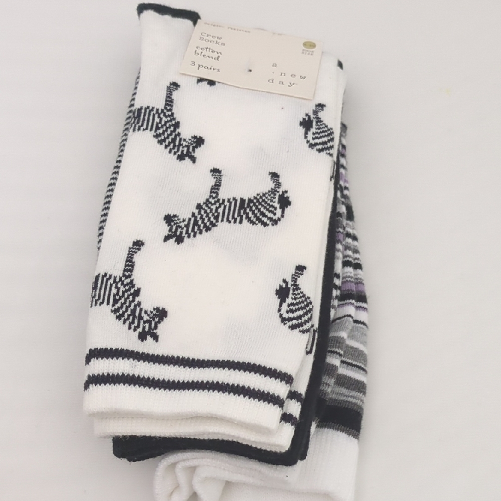 A New Day Women's Black White Zebra Cotton Blend Socks Sz 4-10 NWT